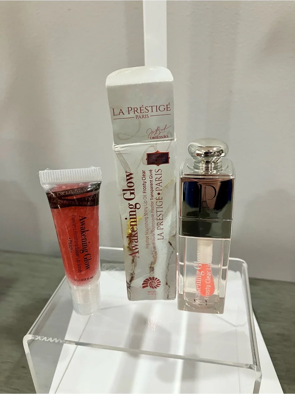 La Prestige Awakening Glow Lip Gloss  and scrub Duo